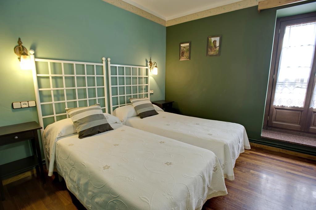 Hotel Avenida Benasque Værelse billede